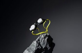 Kind makes its good swimming goggle...