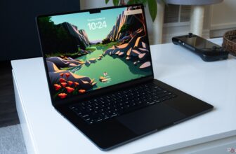 Apple’s OLED MacBook Professi...