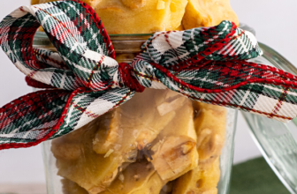 EASY MICROWAVE PEANUT BRITTLE ̵...