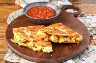 Breakfast Quesadilla – Barefe...