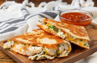 Hen Quesadilla – Barefeet wit...