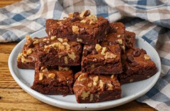 Walnut Brownies – Barefeet wi...