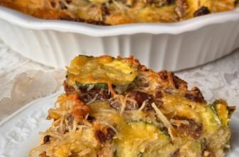 Unattainable Zucchini Pie with Saus...