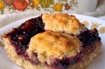 Scrumptious Jam Bars – Easy r...